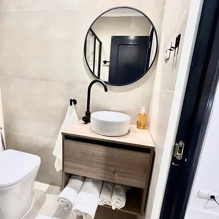 Albergue Miguel Angel Madrid Buitenkant foto