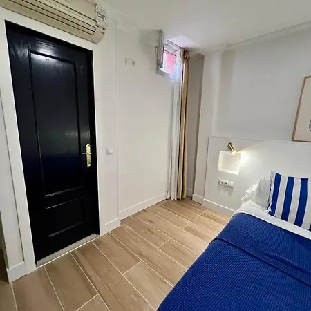 Albergue Miguel Angel Madrid Buitenkant foto