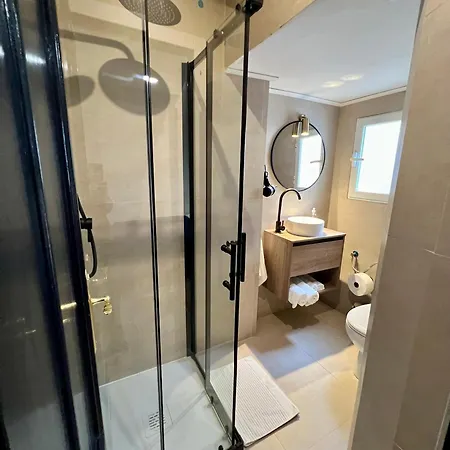 Albergue Miguel Angel Madrid Buitenkant foto